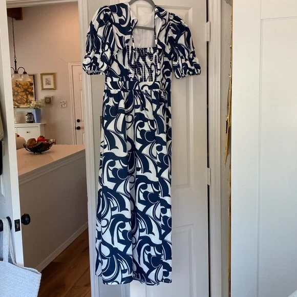 TUCKERNUCK hyacinth house smocked swirl print midi - Picture 7 of 10